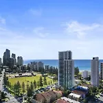 Broadbeach Elegant Apartment With Views!