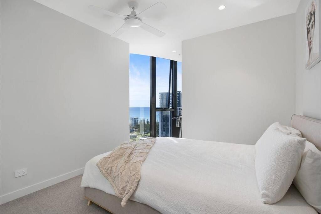 Apartment Broadbeach Elegant With Views! Gold Coast